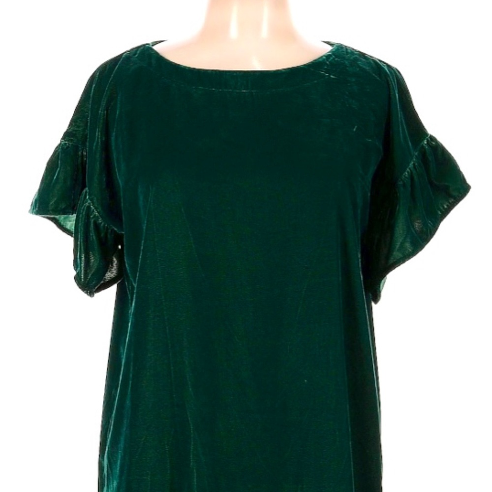 Green Velvet Dress—Perfect for the Holidays
